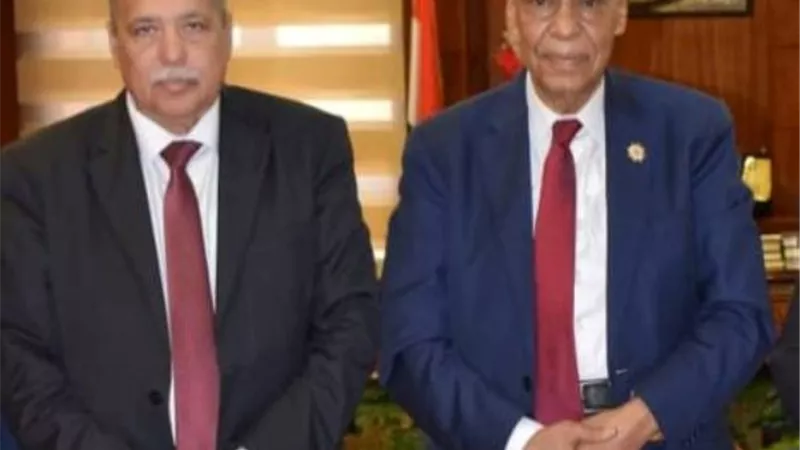 وفد قضائى من قضايا الدولة يهنئ رئيس النيابة الإدارية الجديد