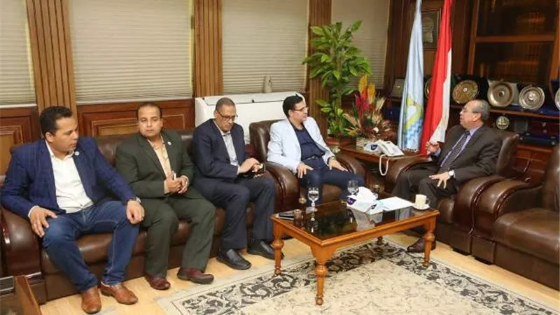 محافظ كفر الشيخ يكشف: سعر الكشك وصل لـ 400 ألف جنيه ولن اسمح بالمتاجرة