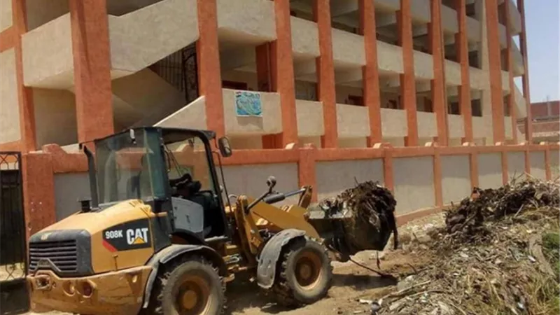 رفع 96 طن قمامة ومخلفات صلبة بمراكز سوهاج خلال يومين..صور