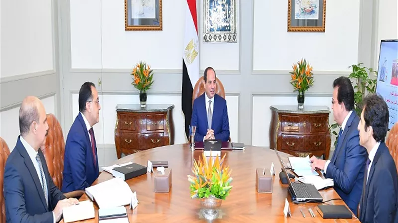 الرئيس السيسي يوجه بإدماج المتغيرات الحديثة بالمنظومة التعليمية والمناهج الجامعية