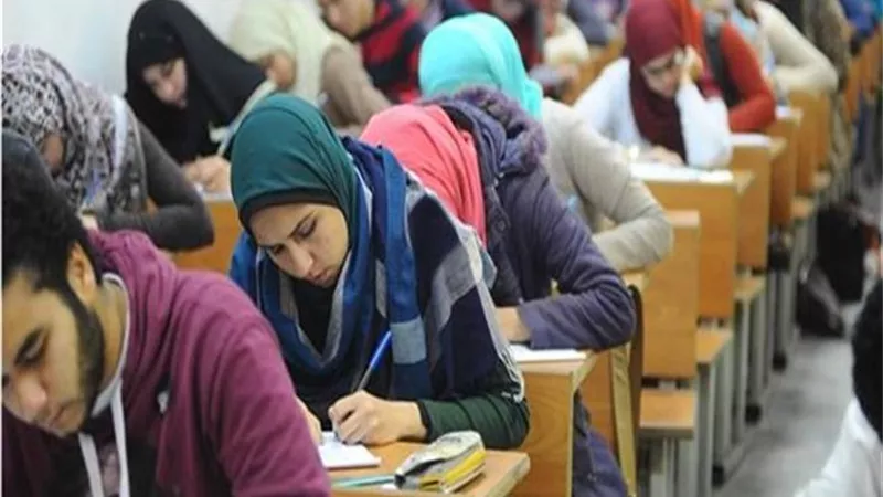 نتيجة الثانوية العامة 2019.. 200 طالب يحصلون على الدرجات النهائية فى العربى.. و10% فى الرياضيات.. و45 طالبا فى الانجليزى