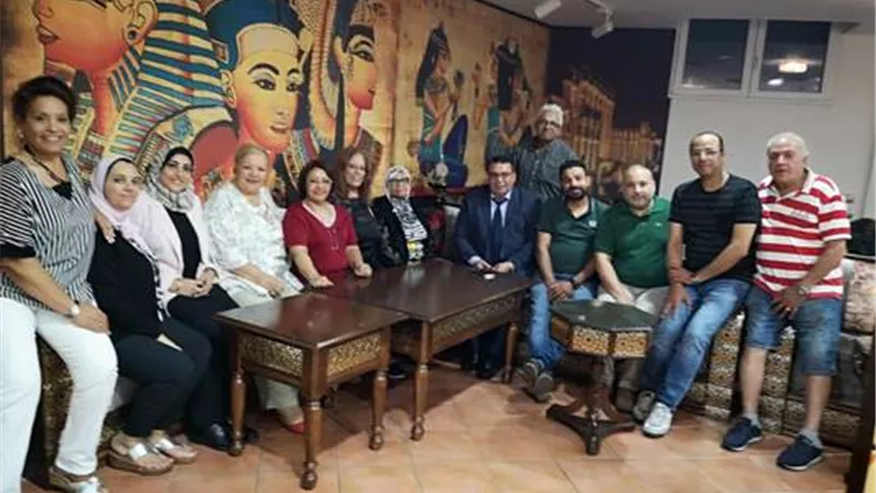 القوى العاملة تعقد لقاءات مع الجالية المصرية بإيطاليا لتوعيتهم بحقوقهم وواجباتهم