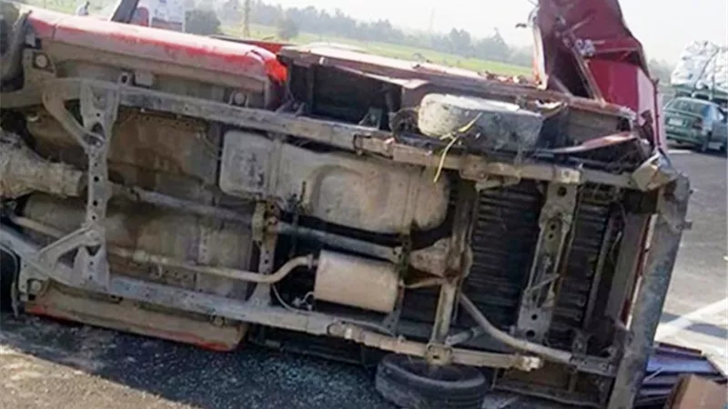 اصابة 4 اشخاص فى حادث انقلاب سيارة بالبحيرة