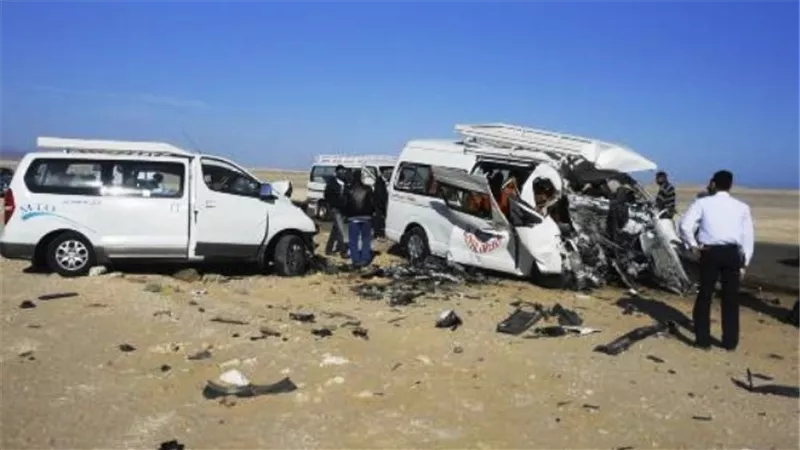 اصابة 6 من اسرة واحدة فى حادث تصادم بالبحيرة.. بالاسماء