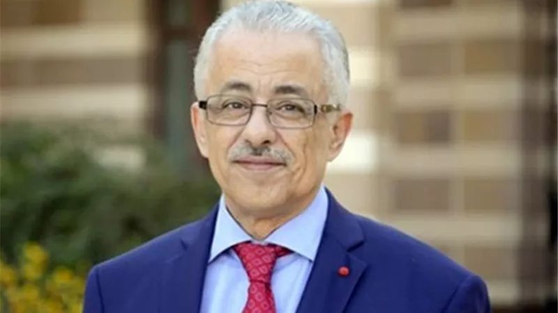 شوقى يعتمد نتيجة الثانوية العامة بنسبة نجاح 78.6% ويتصل بالأوائل