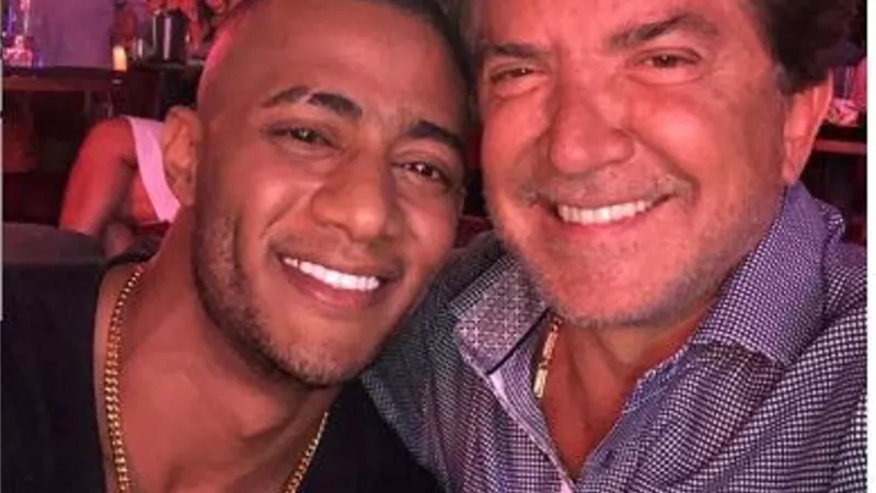 وليد توفيق يغنى لمحمد رمضان فى بيروت .. فيديو