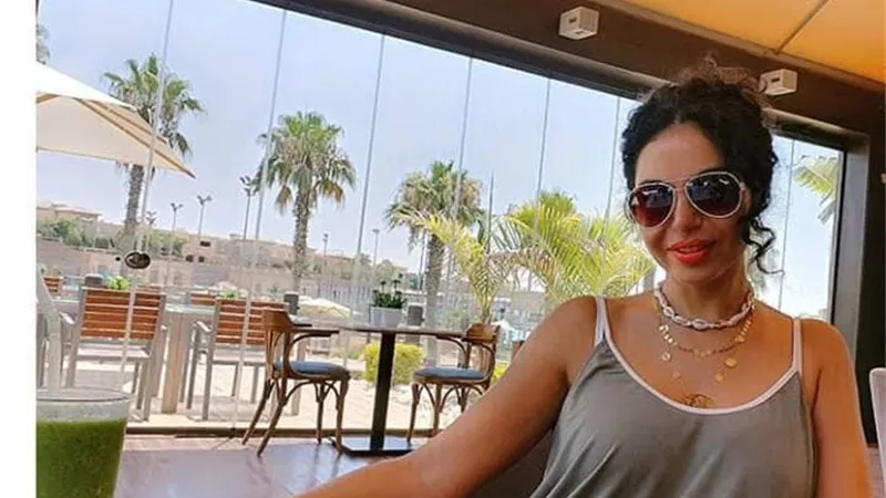 نسرين امين تشعل انستجرام بإطلالتها الرقيقة