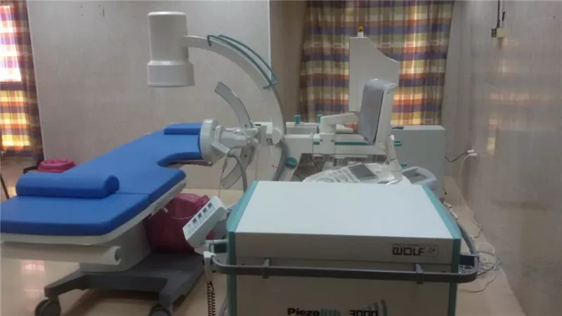 شفاء 14 مريضا بعد تفتيت وإزالة حصوات الكلي