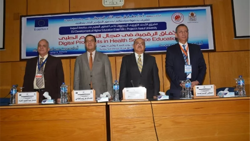 رئيس جامعة أسيوط يشيد بدور مستشفي الراجحي الجامعي في زراعة الكبد