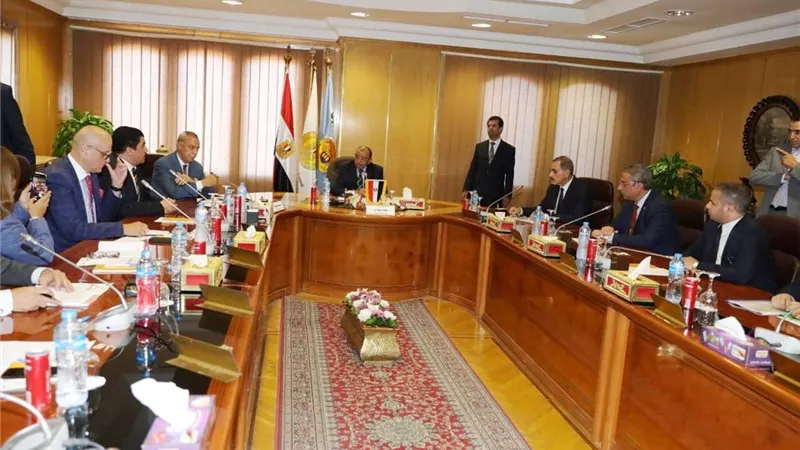 محافظ سوهاج يشارك في مؤتمر 