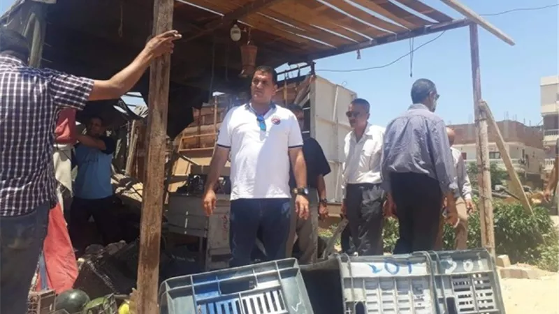 نائب رئيس مدينة فايد يقود اكبر حملة إزالة اشغالات ..صور