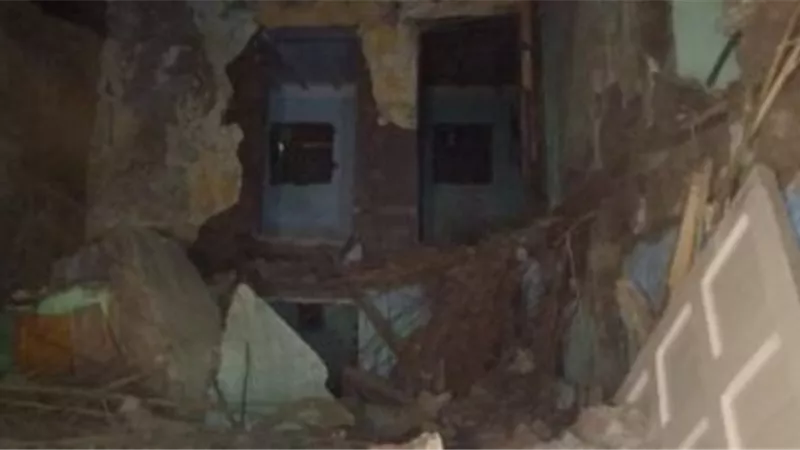 انهيار منزل بمدينة طهطا بسوهاج