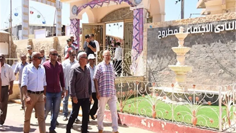 محافظ مطروح يتفقد تجهيزات معرض ديارنا لافتتاحه الاسبوع القادم