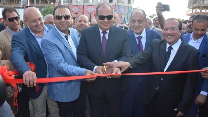 محافظ الغربية .. يفتتح ثانى شارع 