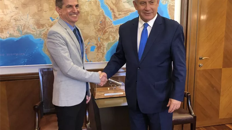 نتنياهو يعين مدافعا عن حقوق المثليين