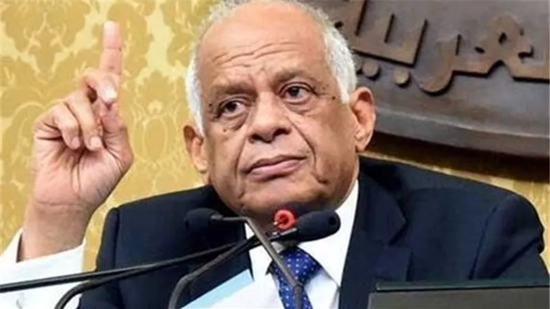 عبد العال: لاتراجع عن رفض قيد طلاب التعليم المفتوح بنقابة المحامين