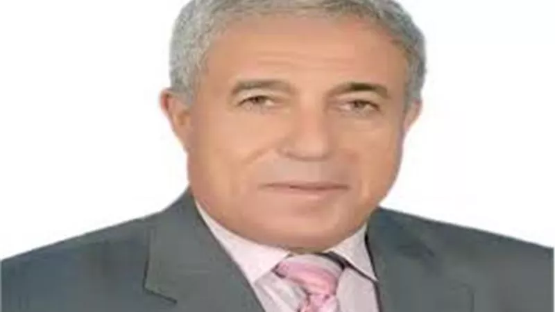 محافظ أسوان يقدم التهنئة لأوائل الثانوية العامة على مستوى المحافظة