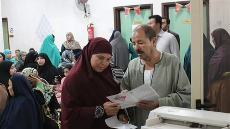 مواطنون الفيوم يتوافدون على مركز الاورام في حملة 