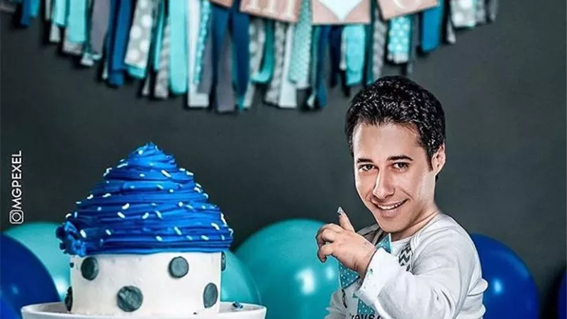 احمد السعدنى مازحا : أيوة انا عندى سنه حد عنده اعتراض
