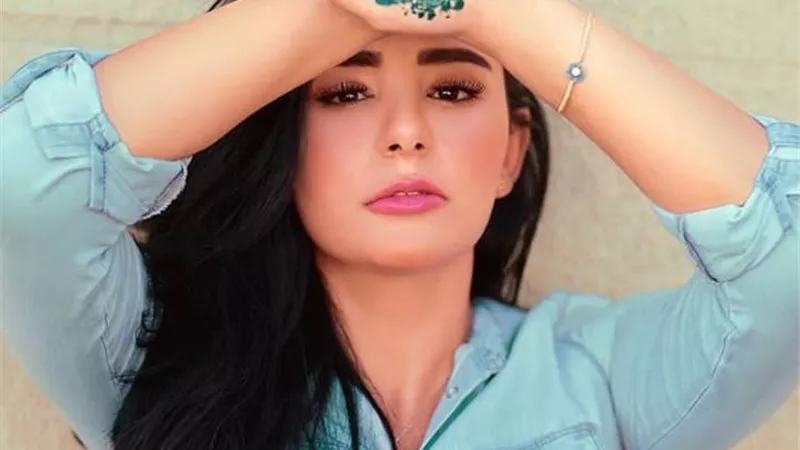 ظهور متألق وإطلالة مبهجة للفنانة ايمان سلامه