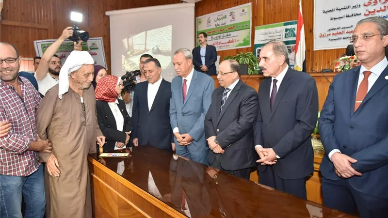 جمعية المحافظة على القران بجحدم تقدم مساعدات للمقبلات على الزواج