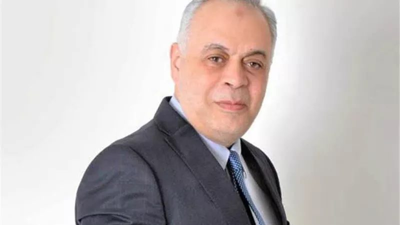 اشرف زكى يكشف عن ازمته مع الضرائب