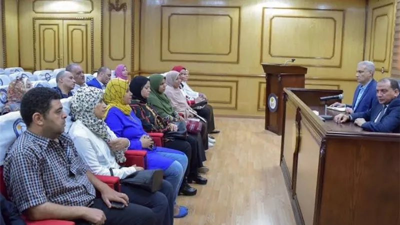 الكفاءه معياراختيار القيادات الإدارية بجامعة بنى سويف