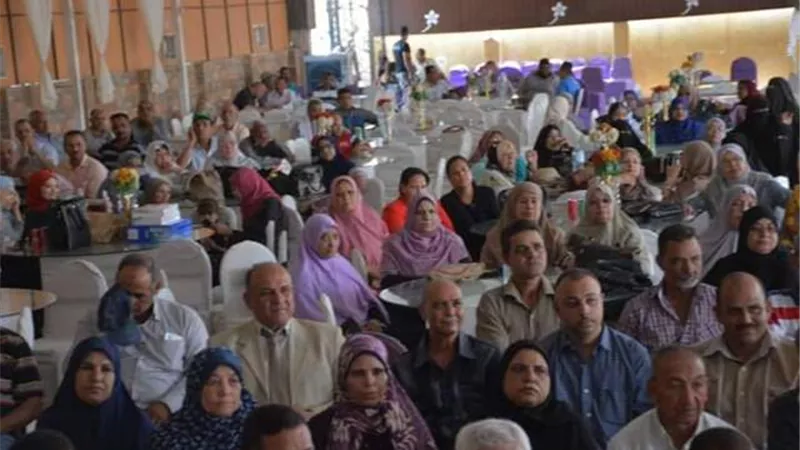 محافظ الوادي الجديد يكرم المهندسين الزراعيين المتميزين ..صور
