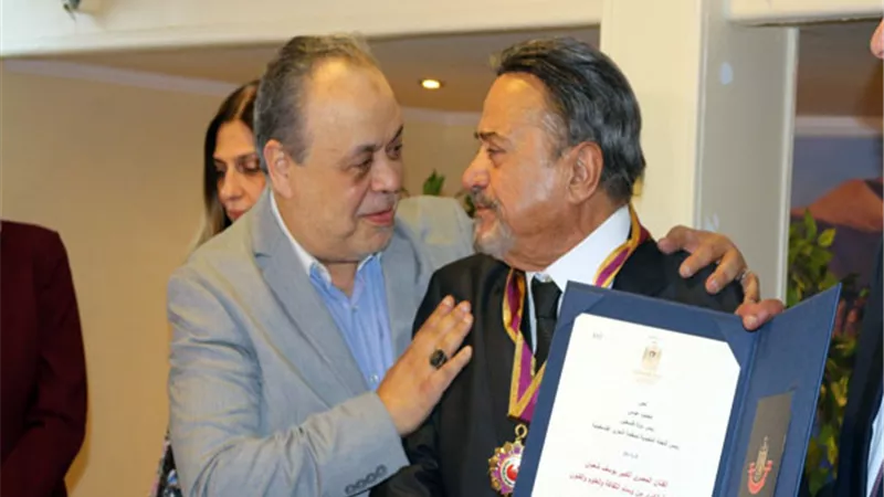 بمناسبة عيد ميلاده .. اشرف زكى يوجه رسالة ليوسف شعبان