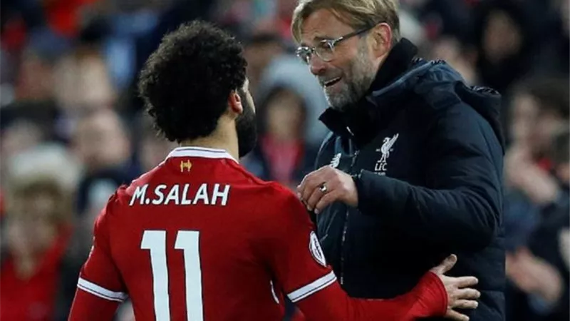 كلوب يكشف موعد عودة صلاح لليفربول.. وموقف ساديو ماني