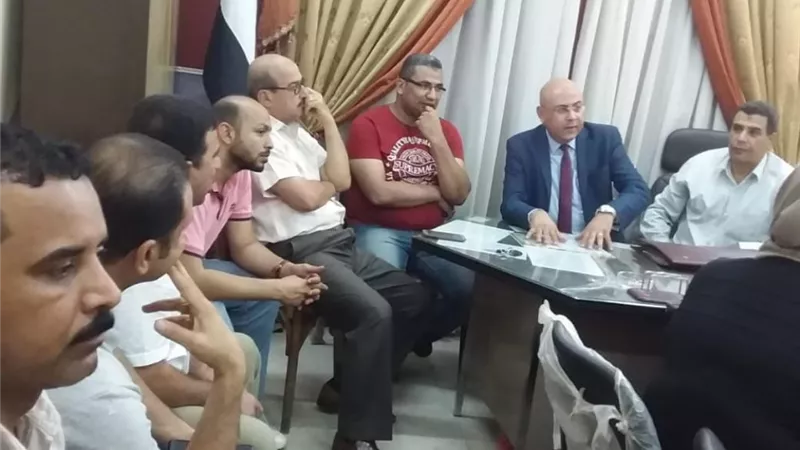 صرف مرتبات معلمي الخانكة والعبور والخصوص اليوم