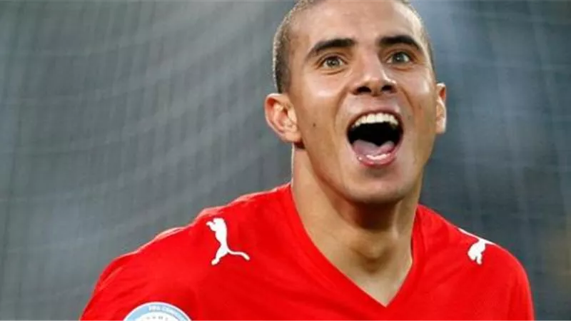 محمد زيدان يسخر من لاعبى المنتخب.. بصورة من نهائى 2008
