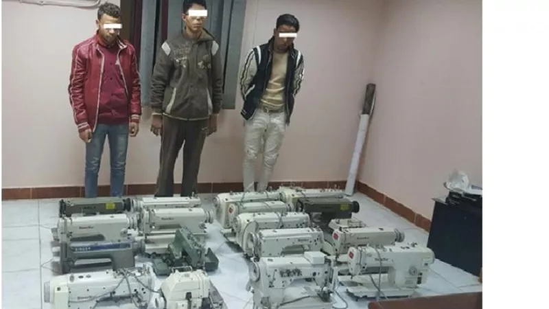 حبس 4 أشخاص لقيامهم بسرقة مشغل للخياطة بالموسكى
