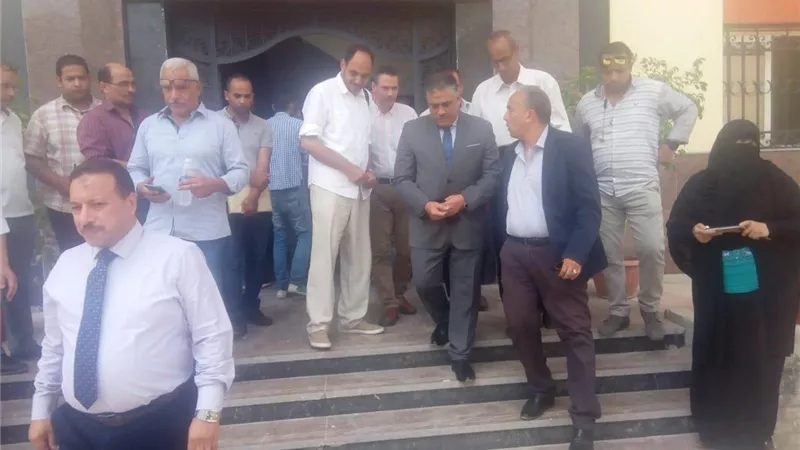 نائب رئيس جامعة عين شمس في جولة بالمقر الجديد لمعهد البردى للدراسات العليا