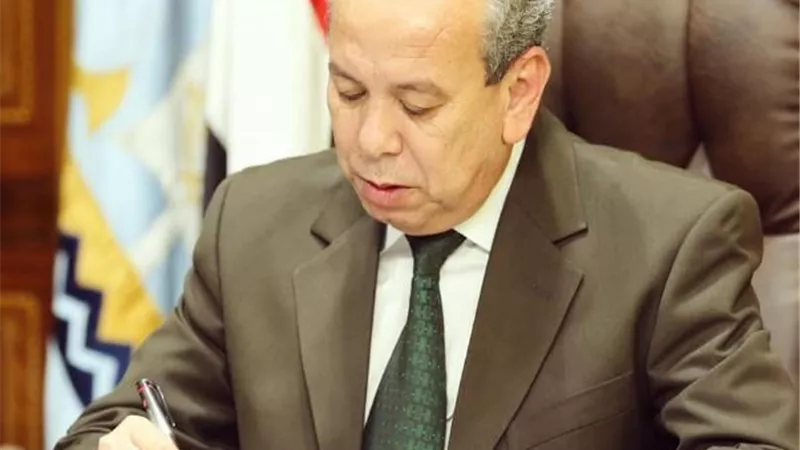 محافظ كفرالشيخ : ضبط ١٧ عبوة أدوية بيطرية منتهية الصلاحية