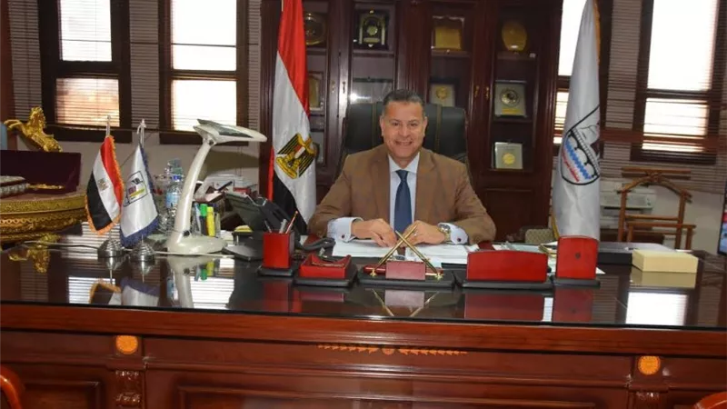 محافظ بني سويف يتابع انتظام الخدمات الصحيه