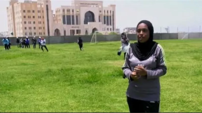 بالفيديو.. فلسطينيات يكسرن المألوف ويحترفن البيسبول