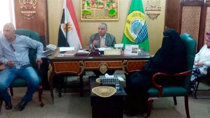 ممنوع التبرعات وتغيير الزى المدرسي بالاسماعيلية