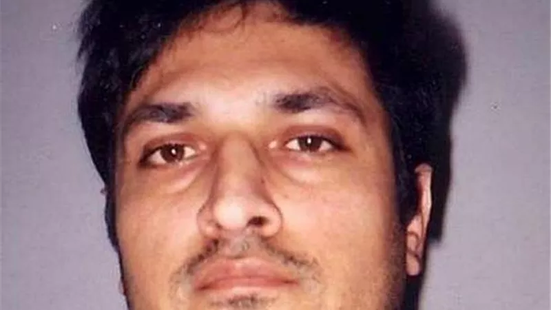 بسبب هذا الطلب .. يطبخ جثة زوجة اخيه بعد تقطيعها ويقدمها للزبائن.. صور