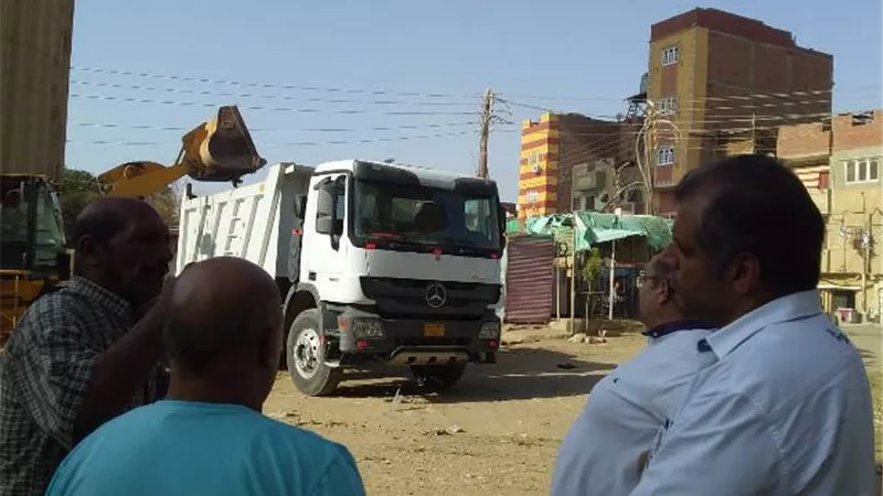 سكرتير مساعد بنى سويف يقود حملة نظافة مكبرة ..صور