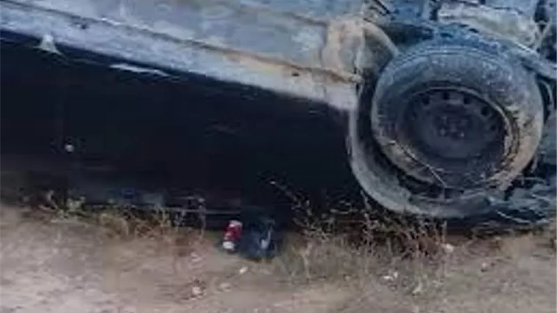 مصرع واصابة 4 من اسره واحده فى حادث طريق بقنا