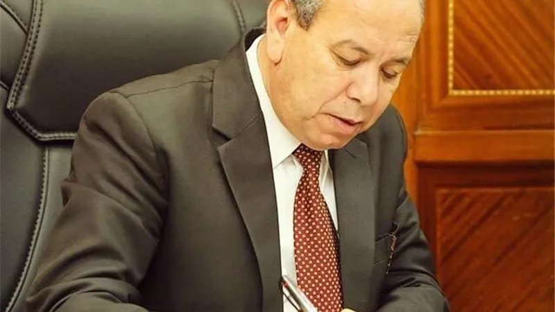 ضبط 1000 لتر زيت طعام مجهول المصدر بالحامول