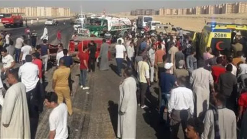 إصابة 2 فى حادث تصادم أعلى الطريق بالعياط