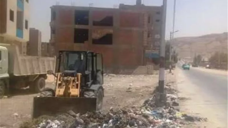 حملة نظافة مكبرة بشوارع مدينة الغنايم بأسيوط
