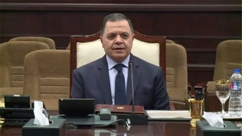 وزير الداخلية يهنئ القائد العام ورئيس أركان حرب للقوات المسلحة بذكرى ثورة 23 يوليو