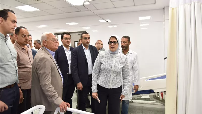 وزيرة الصحة ومحافظ بورسعيد يتفقدان مستشفى الزهور ببورسعيد وتشيد بالتجهيزات