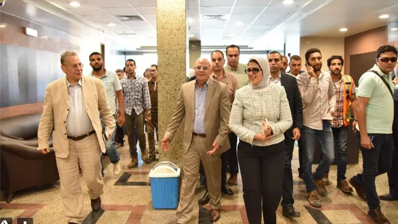 وزيرة الصحة تتفقد مستشفى الحياة بورفؤاد