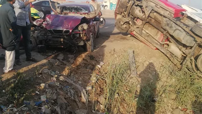 إصابة 4 أشخاص فى حادث تصادم 3 سيارات على زراعى البحيرة .. صور