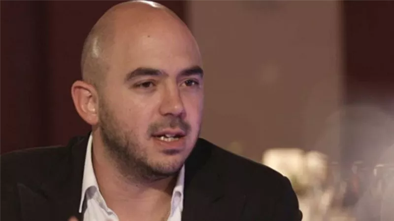 سقطة جديدة للعسيلي بعد الاعتداء على أحد المعجبين