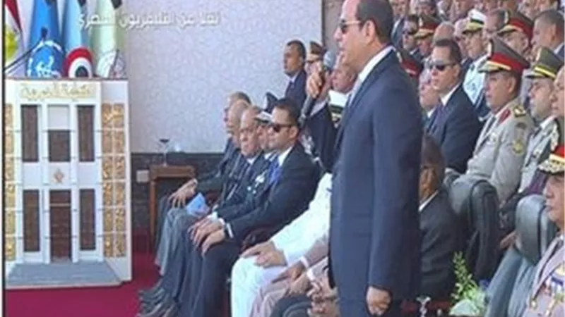 الرئيس السيسي يأذن لطلاب الكليات العسكرية ببدء احتفالية التخرج